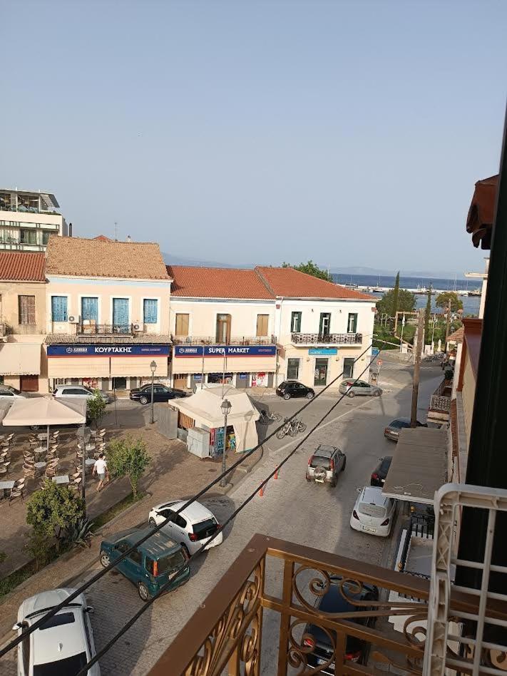 Amfitrion City Гитио Екстериор снимка
